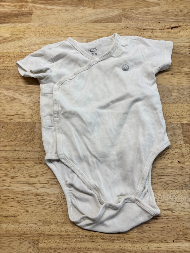 Nest Basics Organic Cotton Bodysuit – 6–12M - Nest and Sprout - Consignment