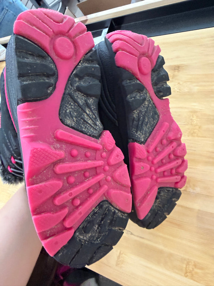 Kamik Galosh Winter Boot – 1 (EU 32) | Black Tall Faux Fur Trim Pink Highlights