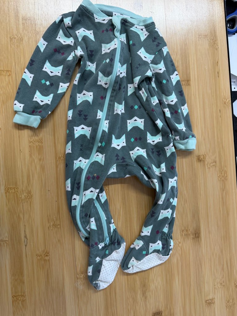 Zippy Jamz Fox Print Sleeper – 9M Est. | Repaired | Play - Nest and Sprout-Consignment