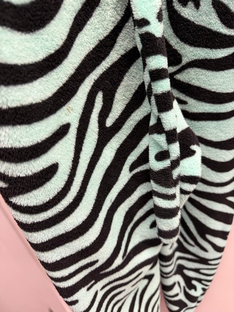 Green Zebra Footless Hooded One-Piece – XS (14–16Y) | Play - Nest and Sprout-Consignment
