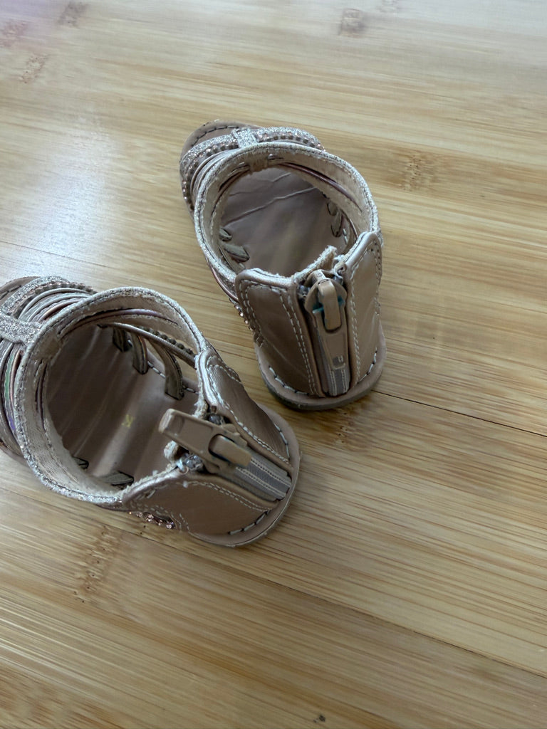 Kelly & Katie Gladiator Sandals – 6 | Rose Gold Sequin Glitter