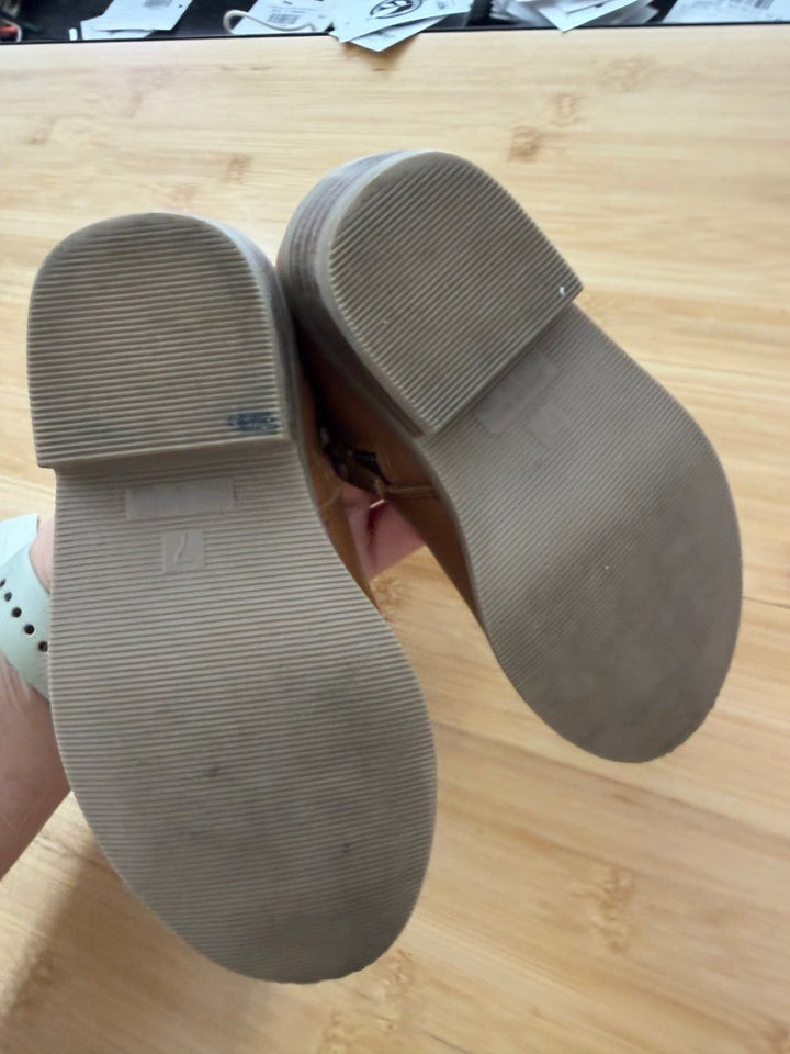 Old Navy Chestnut Ankle Bootie – 7 | Low Heel Excellent - Nest and Sprout-Consignment