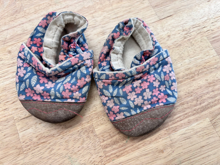 Parker & Posey 6–12M Floral Moccasins