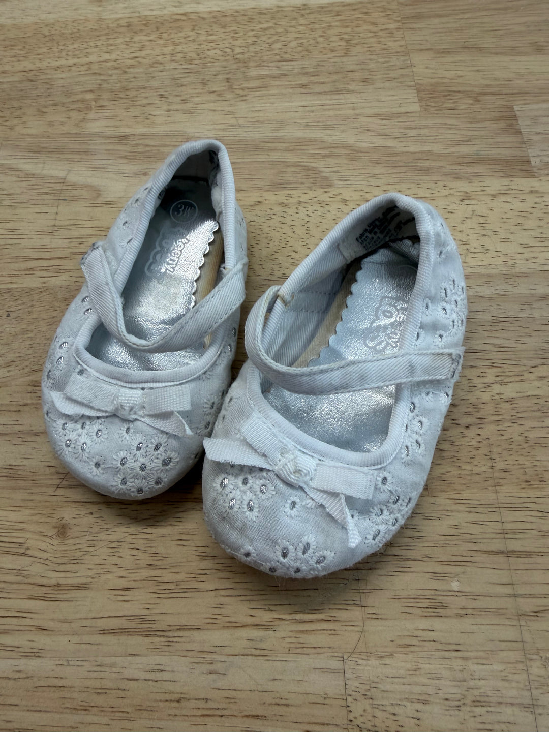 Teen Toes White Shoe – 3M | Play