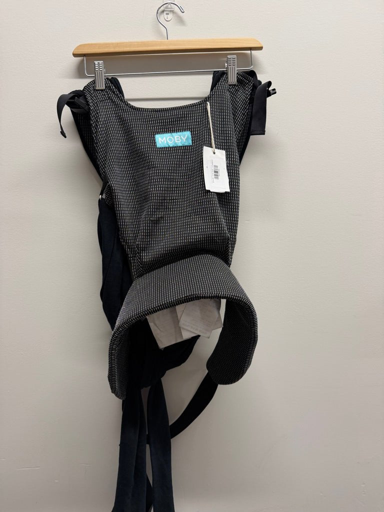 Moby Cloud Hybrid Carrier Wrap Carrier – One Size | Black & White Pattern