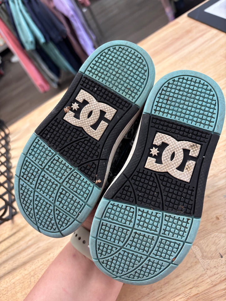 DC Shoes Size 10 Leopard Print Sneakers