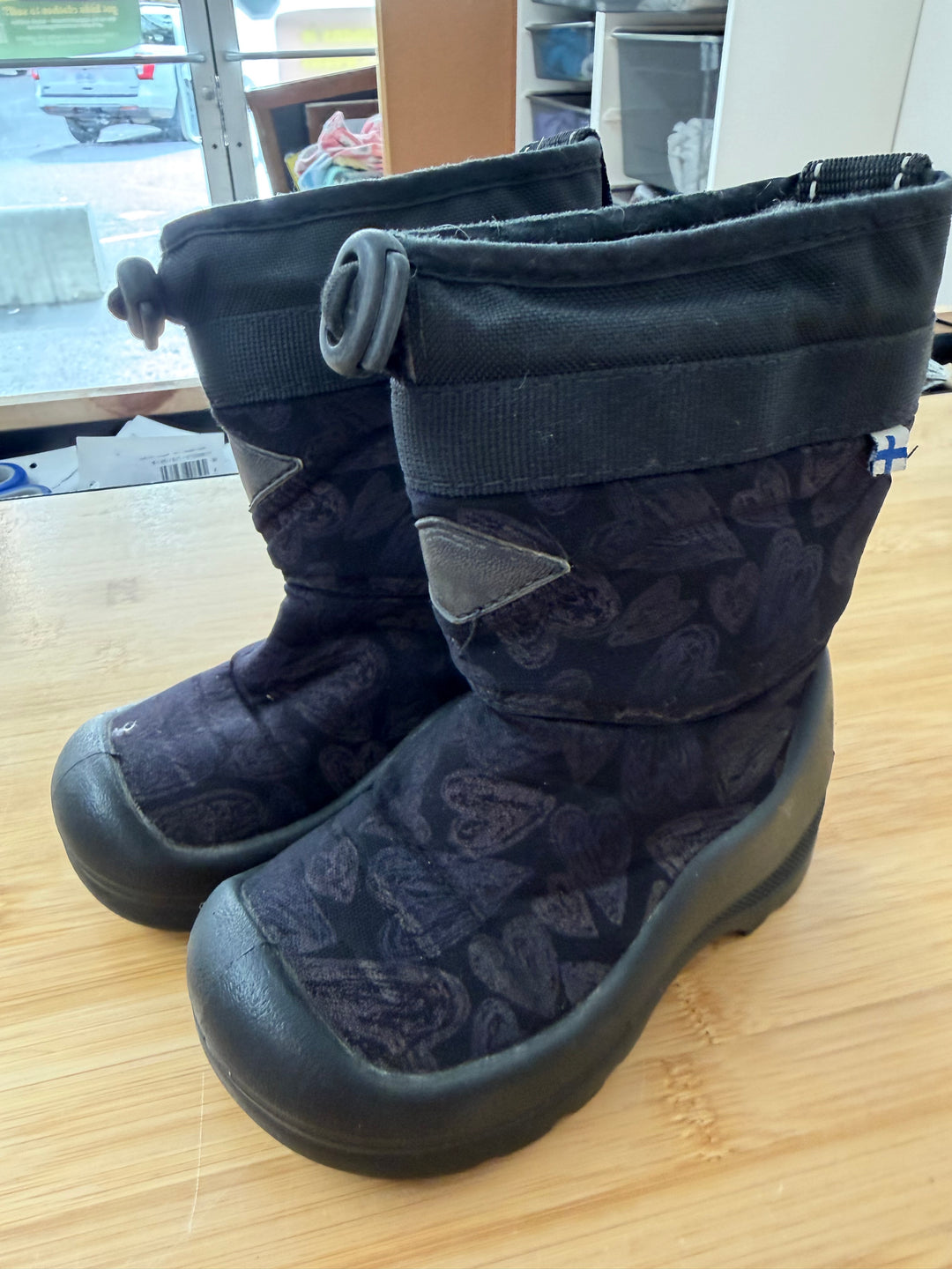 Kuoma Winter Boot – 23 (EU) | Black with Purple
