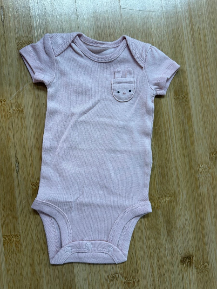 Carter's Bodysuit – Newborn | Bunny Pocket - Nest and Sprout-Consignment