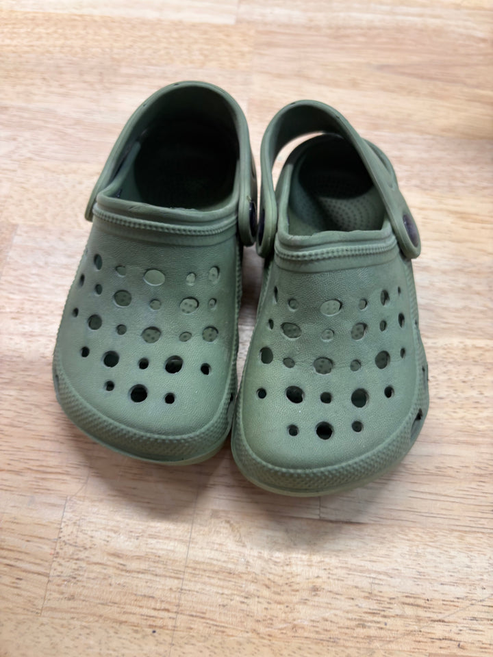 Green Shoes Size 7