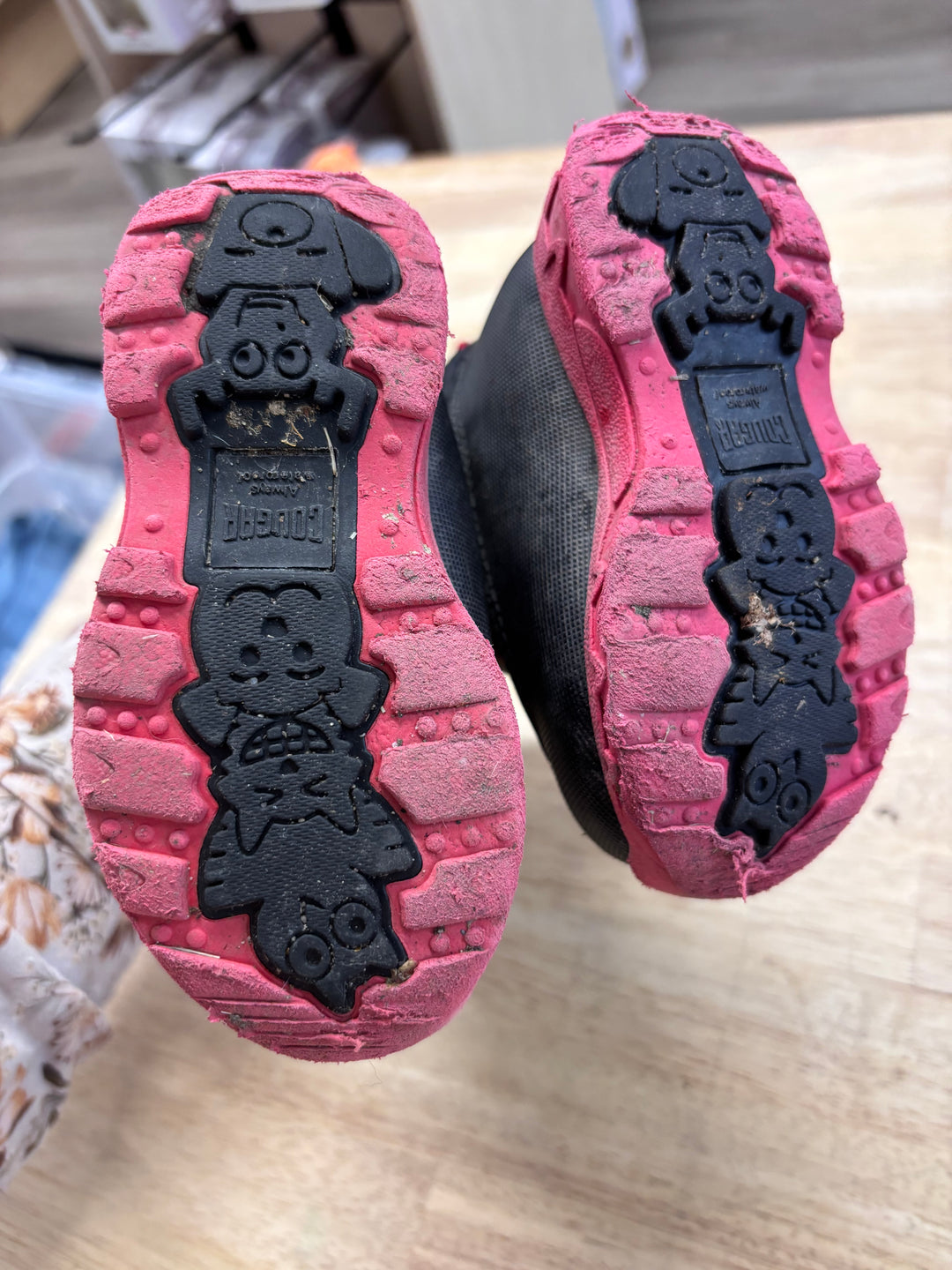 Cougar Size 5 Black Snow Boots