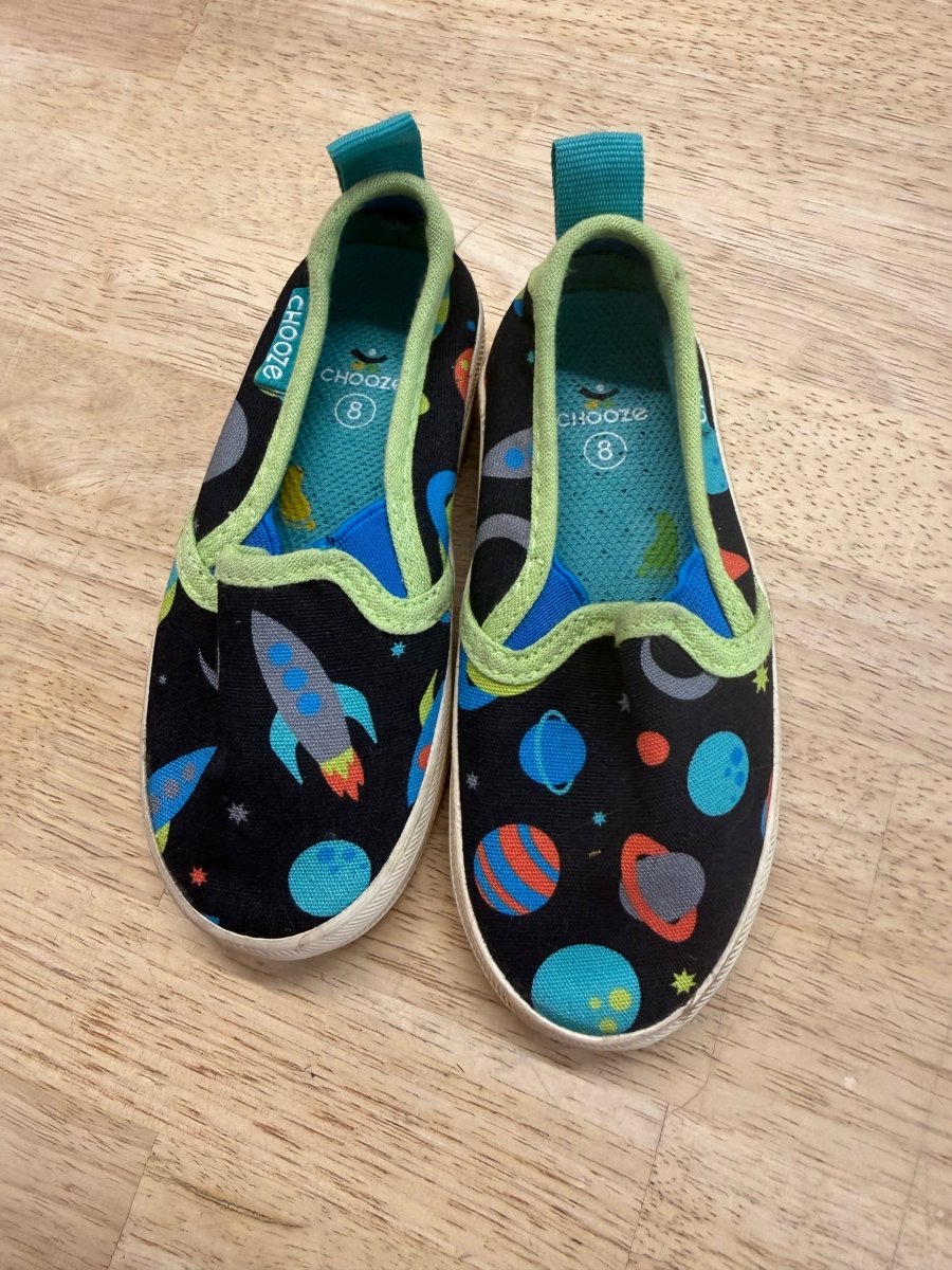 Chooze Planet Canvas Sneaker – 8 | Play - Nest and Sprout-Consignment