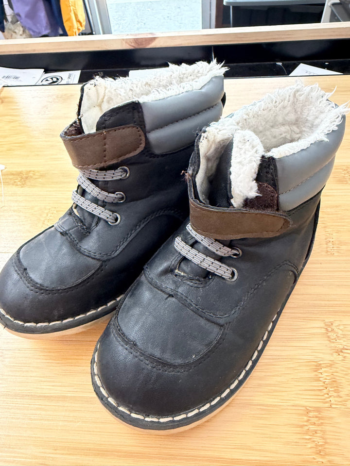Joe Fresh Ankle Boots – 9 | Fuzzy-Lined Brown & Black