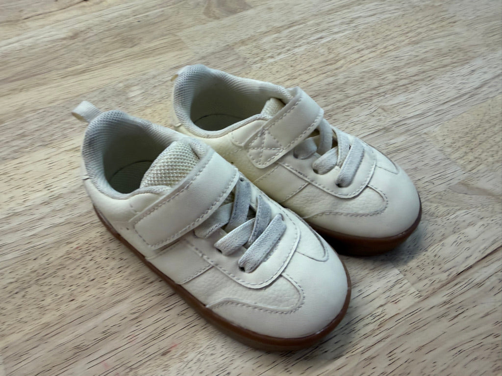 H&M Velcro Sneakers – EU 23 (US 7) | Cream