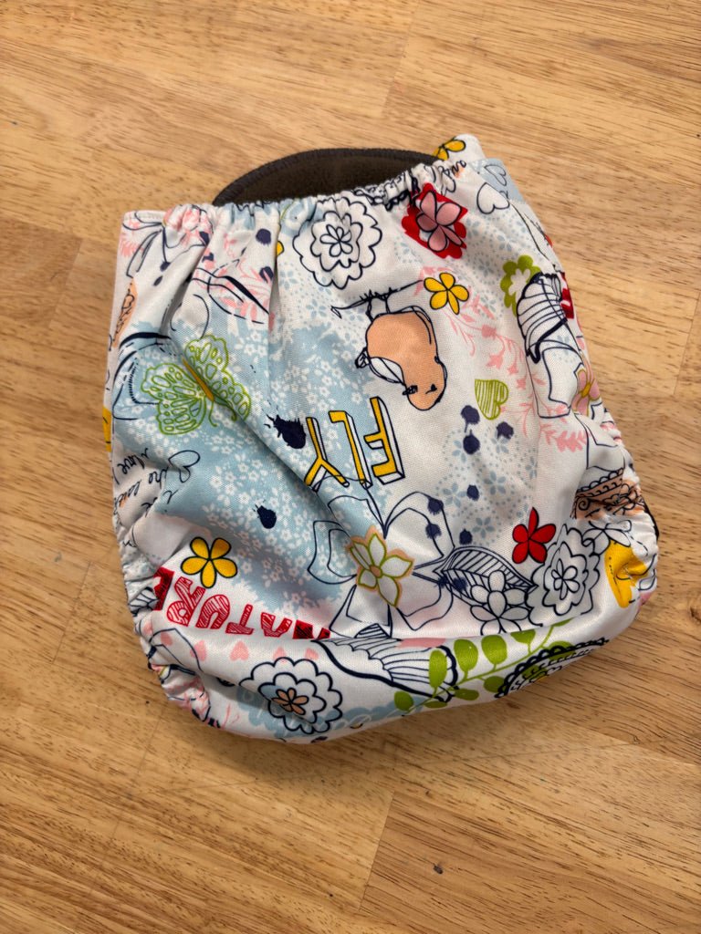 Hip Huggers Pocket Cloth Diaper – Doodle Print - Nest and Sprout - Consignment