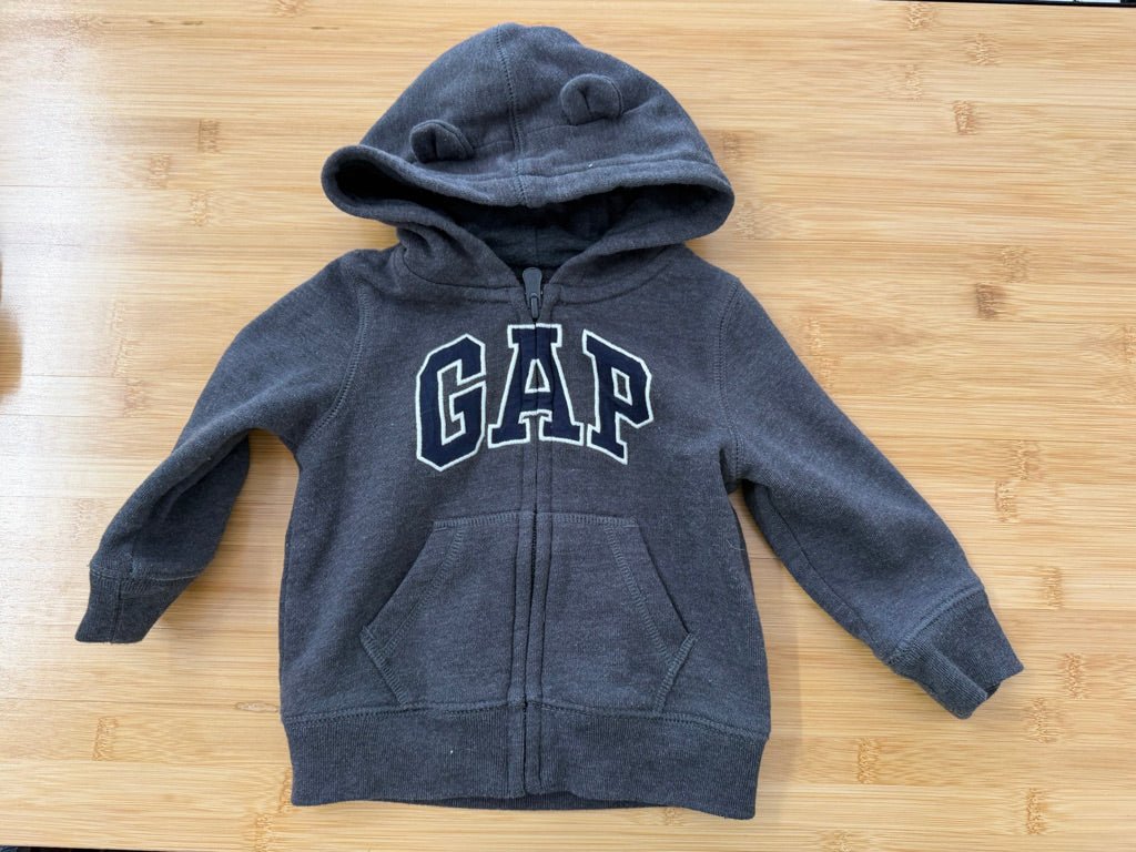 Gap Sweatshirt – 12–18M | Charcoal - Nest and Sprout-Consignment