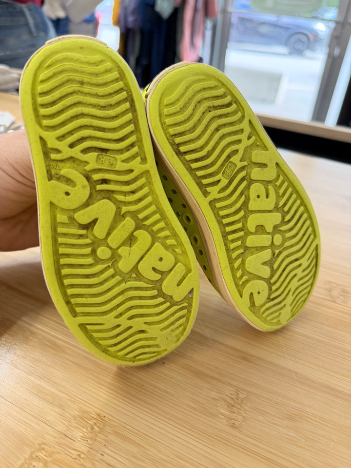 Native Shoes – C8 (EU 24) | Neon Green | Play