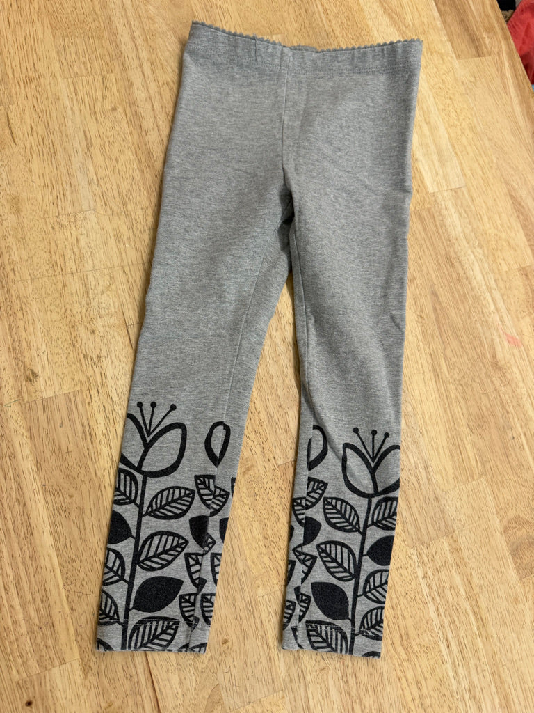Tea Collection Leggings – 4 | Black Graphic on Grey