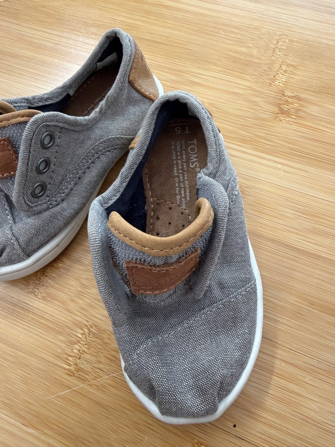 TOMS Classic Shoes – T5 (Toddler 5) | Grey