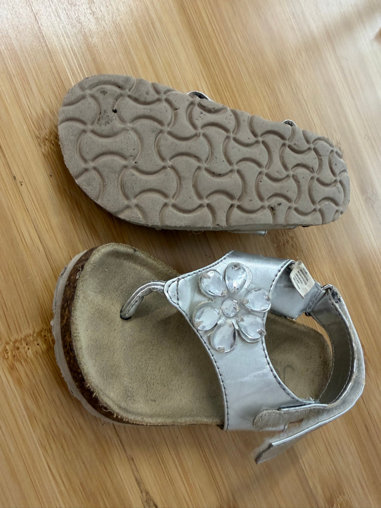 Joe Fresh Cork-Style Sequin Sandal – 7 | Silver Edge | Play