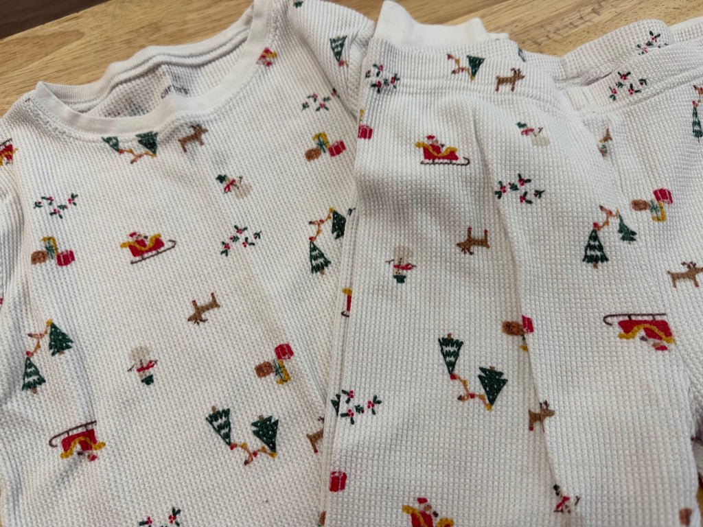 Carter's Christmas PJ Set – 8 | Waffle Santa Allover Print | Holiday - Nest and Sprout - Consignment
