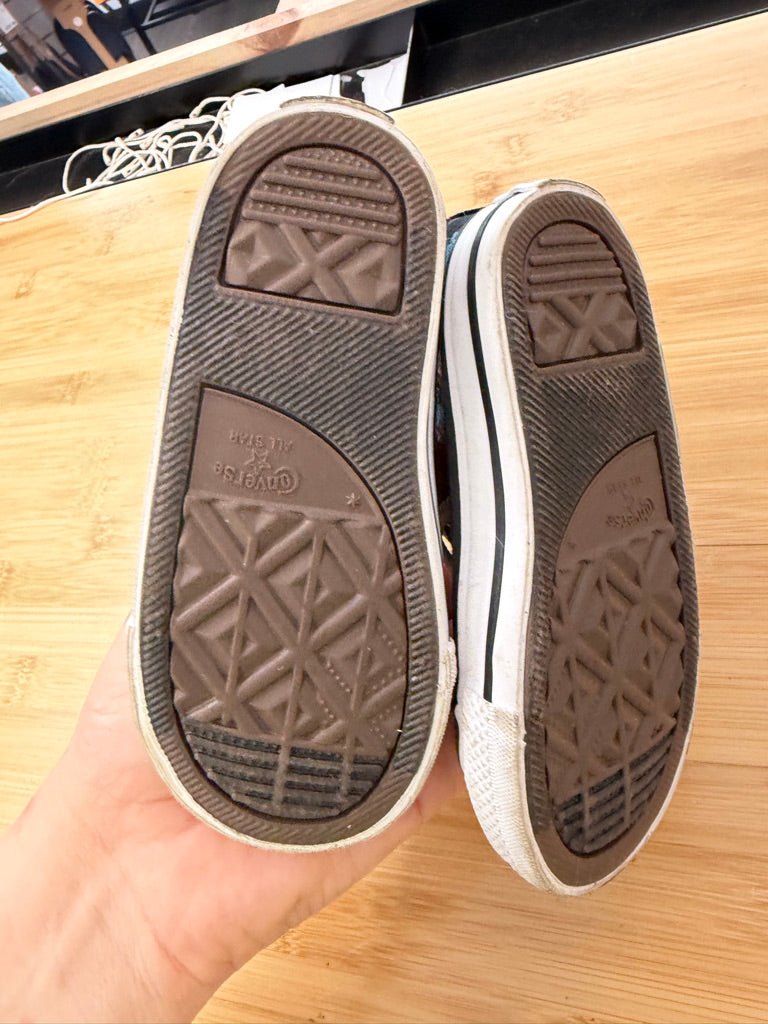 Converse All Star High Tops – 7 (EU 23) | Velcro & Elastic Lace Excellent - Nest and Sprout-Consignment