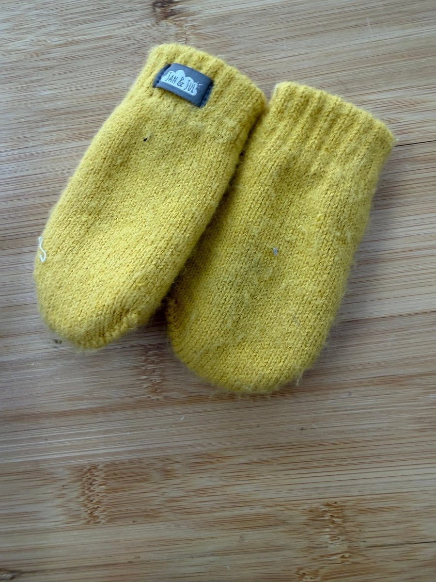 Jan and Jul Infant Knit Mittens – Small | Yellow - Nest and Sprout-Consignment