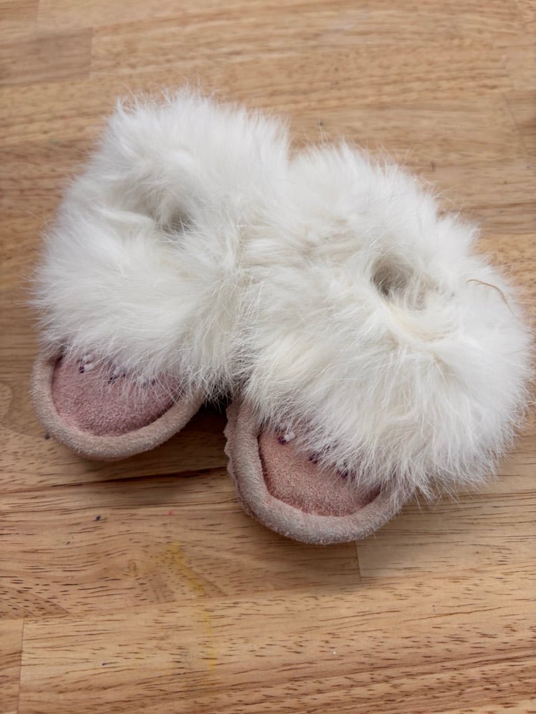 Pink Leather Moccasins - Beaded with Fur (Fair) - Nest and Sprout - Consignment