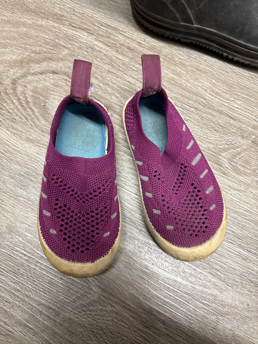 Jan & Jul Size 6 Shoes (Play Condition)