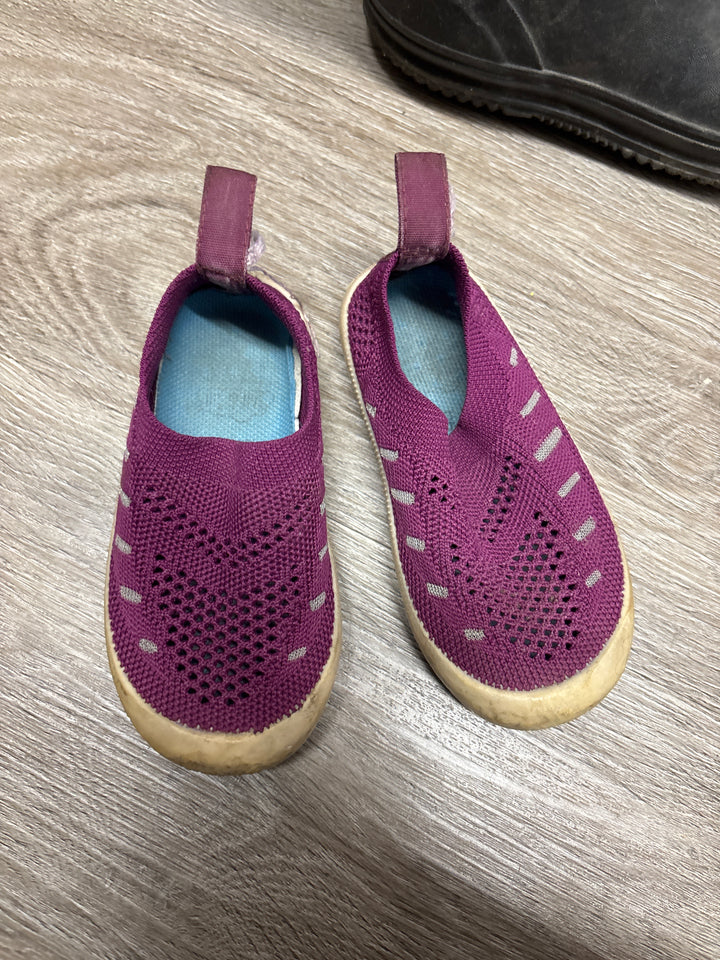 Jan & Jul Size 6 Shoes (Play Condition)