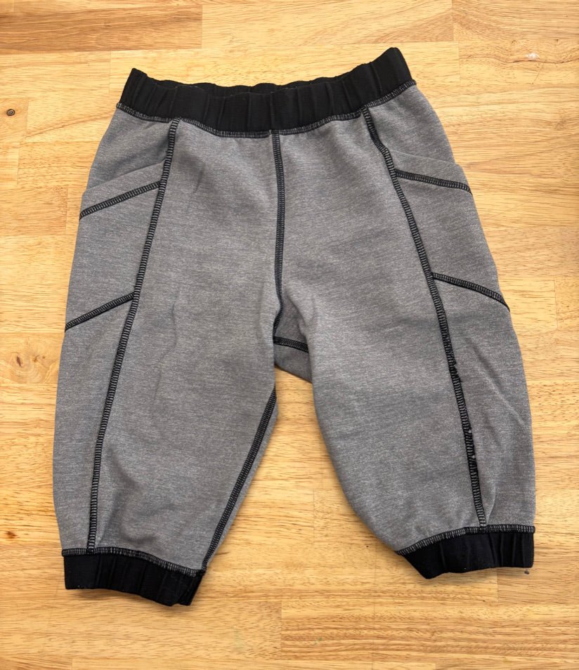 Ivivva Size 4 CropsPLAY CONDITION - Nest and Sprout - Consignment