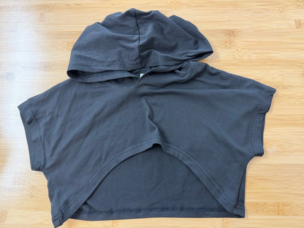 Cropped Hoodie – 10Y | Black Lightweight Polyester - Nest and Sprout-Consignment
