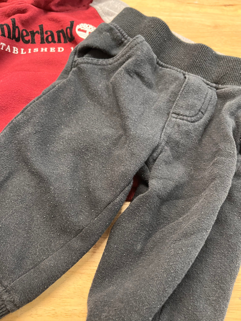 Timberland Two-Piece Set – 12 M Black/Red