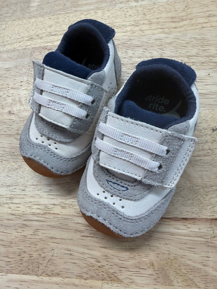 Stride Rite Soft Motion Sneaker – 3M | Excellent