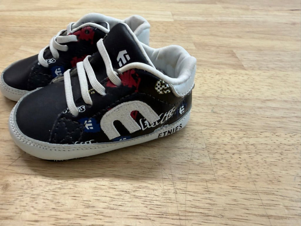 Etnies Crib Shoes – 2 - Nest and Sprout - Consignment
