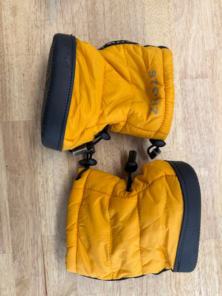 Stonz Puffer Booties – M | Yellow | - 20°C Rated - Nest and Sprout - Consignment