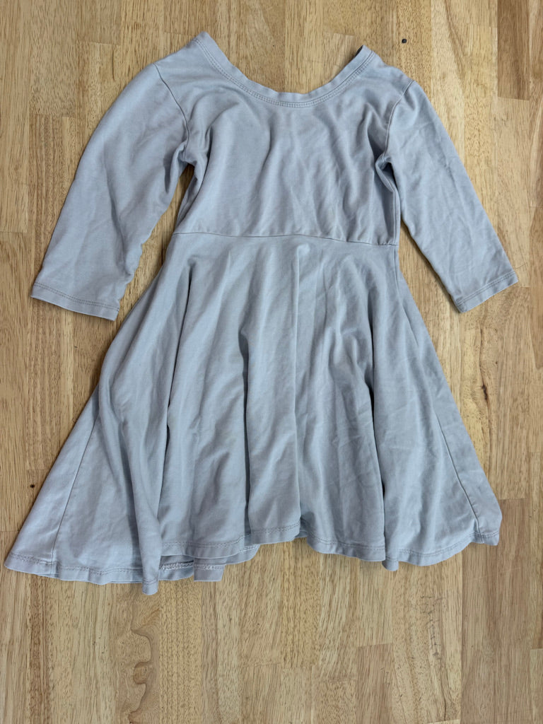 Nest and Nurture Dress – 6/8Y | Light Grey Faded Tag
