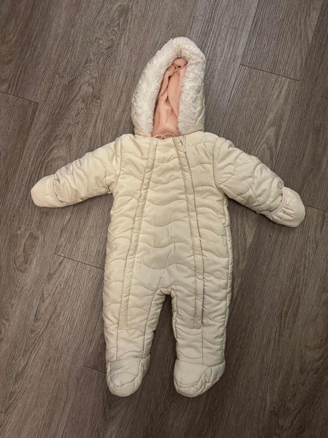 Kensie Girl Cream Snowsuit – 3–6M | Double Zipper Footed Fold-Over Hands