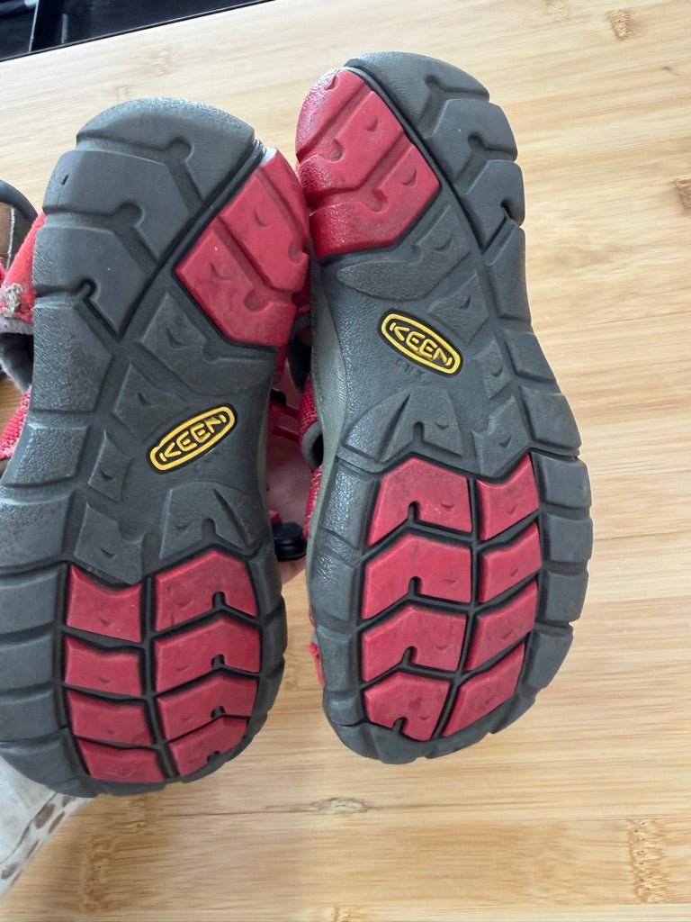Keen Closed Toe Sandals – 11 | Red - Nest and Sprout-Consignment