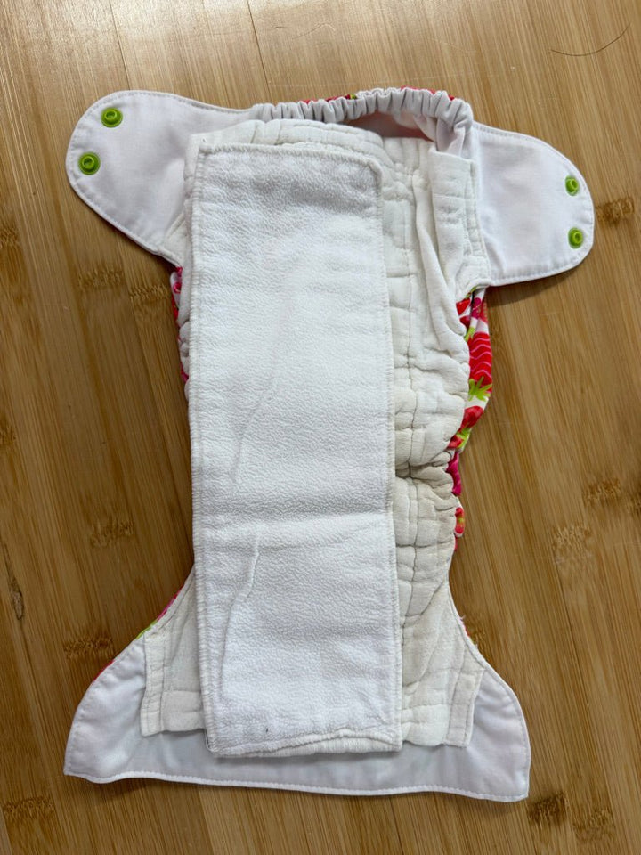 Blueberry Organic Simplex All-In-One Diaper – One Size | Strawberry Print - Nest and Sprout-Consignment