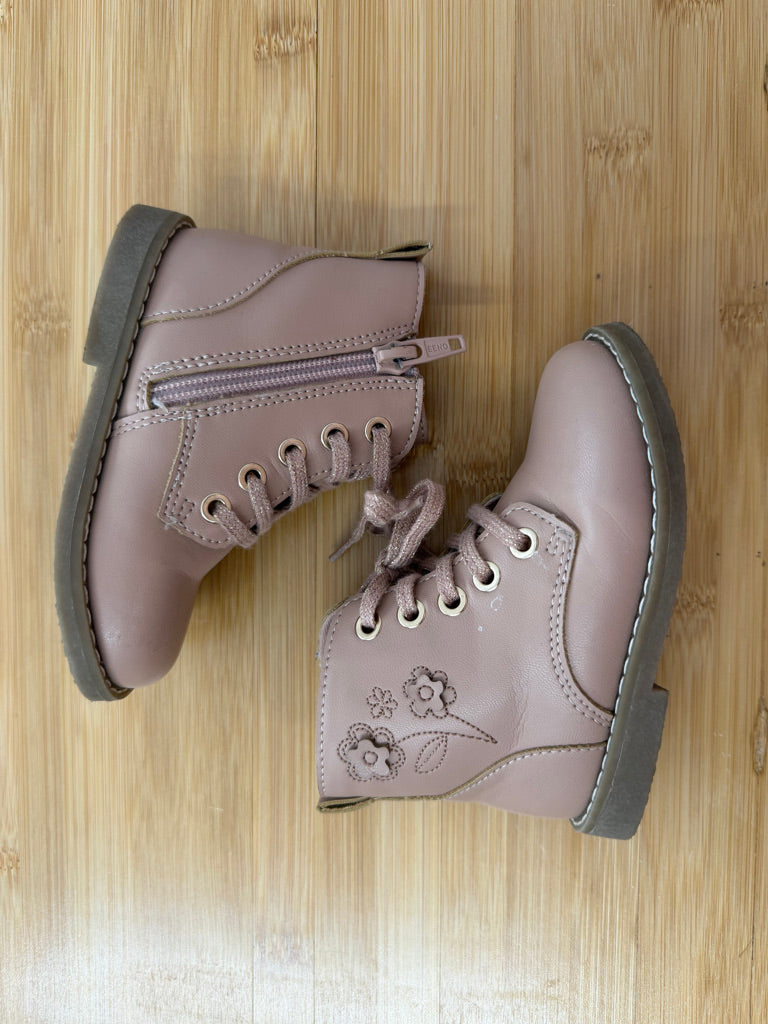 H&M Ankle Boots – EU 22 | Light Beige Floral Decorative