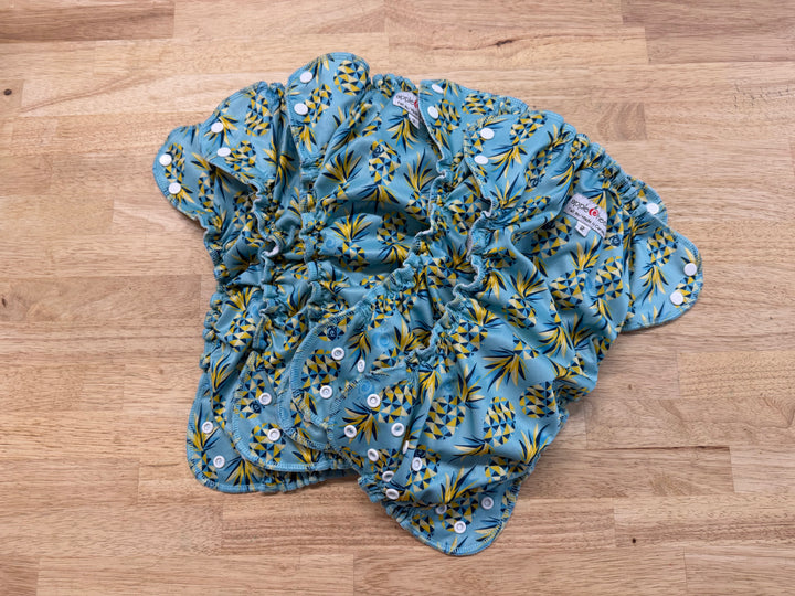 AppleCheeks Pocket Diapers – Size 2 | Blue Pineapple Bundle of 5