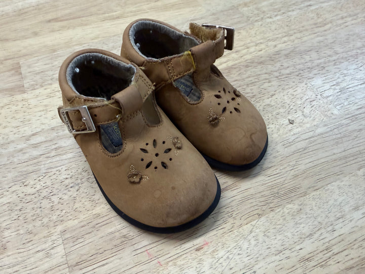 Oshkosh, Genuine Kids - Size 3 Shoes