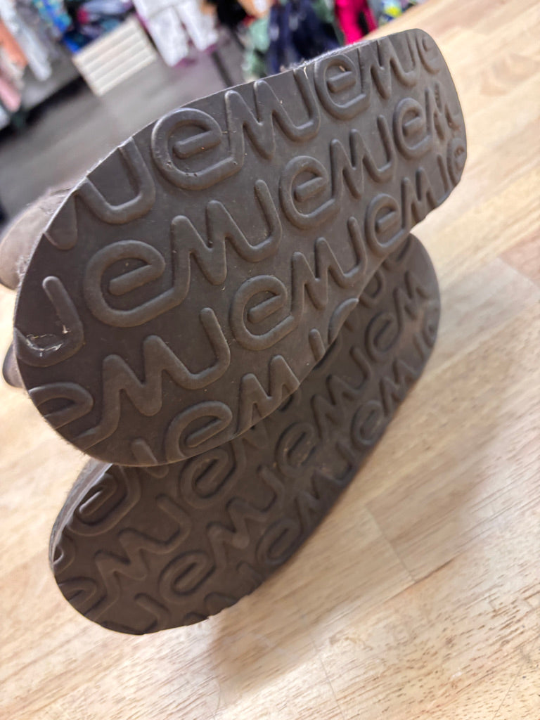 Wallaby Hi Kids Boots – Size 13