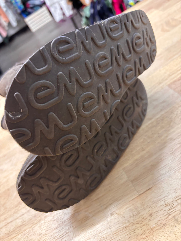 Wallaby Hi Kids Boots – Size 13