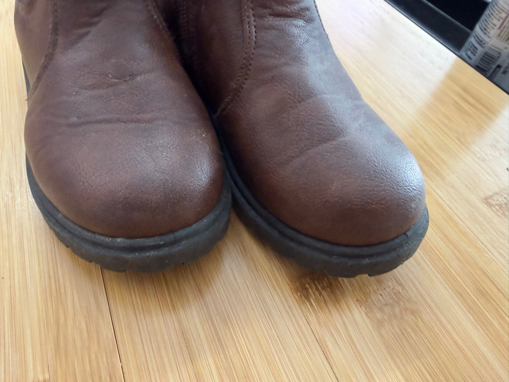 Daclay Chelsea Boots – 30 | Dark Oak Side Zipper | Play