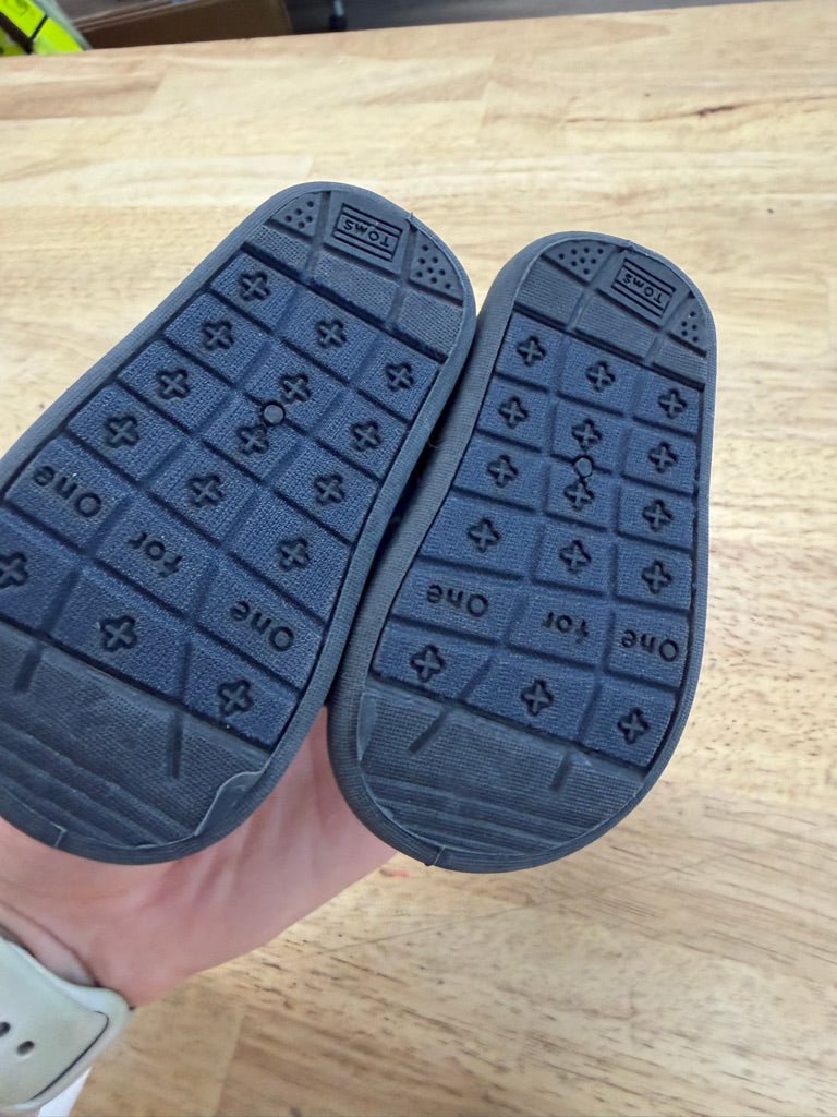 Toms Boat Shoes – T3 | Robot Print - Nest and Sprout - Consignment