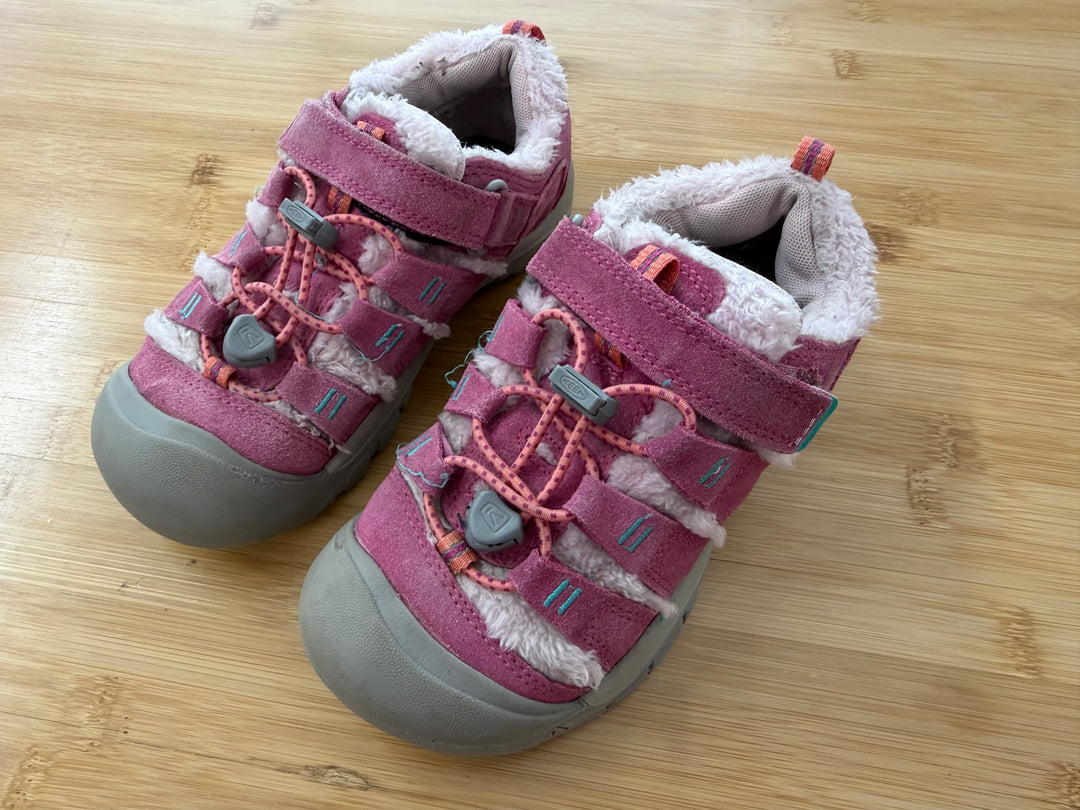 Keen Shoe – 2 | Pink Elastic Lace Faux Fur | Play