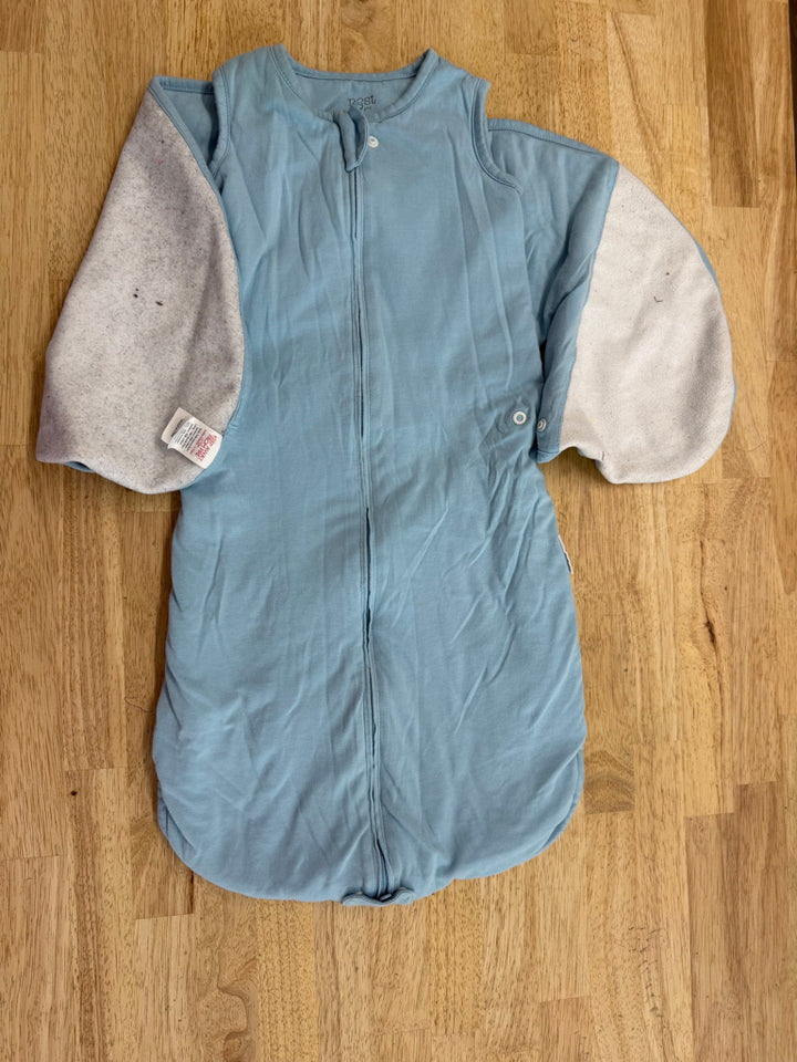 Nest Designs Forget-Me-Not Bamboo Swaddle – 0–6M | Blue Silent Velcro
