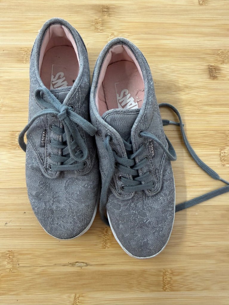 Vans Lace-Up Sneakers – EU 34.5 (Youth) | Light Grey & Pink - Nest and Sprout-Consignment