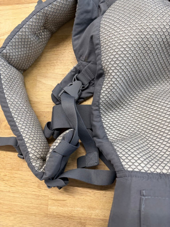 Beco Toddler Carrier Charcoal Grey | 18M+ (20–60 lb) - Nest and Sprout - Consignment